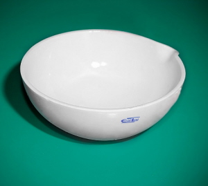 06-DD-95 - Porcelánová odparovacia misa s výlevkou, 140 ml