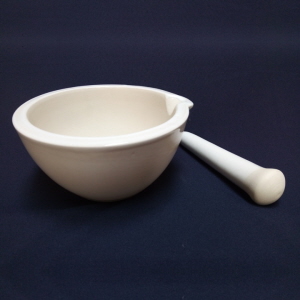 06-J-706 - Roztieračka s roztieračom, 900 ml, porcelán